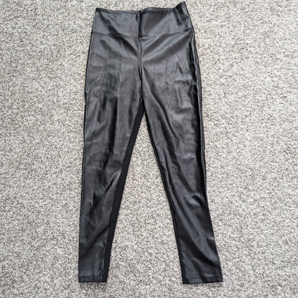 💘 NWT Victoria's Secret Victoria Sport Faux Leather Leggings Medium - Picture 2 of 7